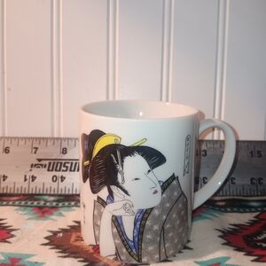Japanese Art Mug with Geisha Design